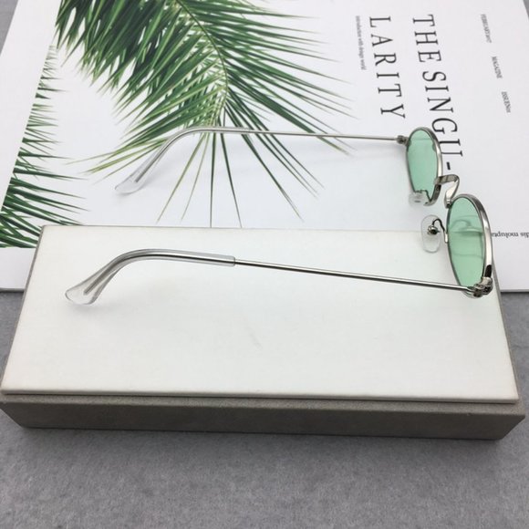 Fashion Sunglasses for Women and Men - Picture 2 of 4